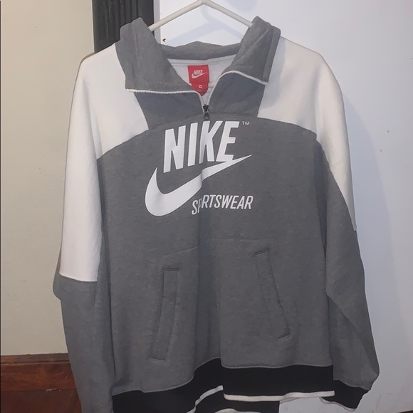 Nike sweater! - Picture 1 of 2